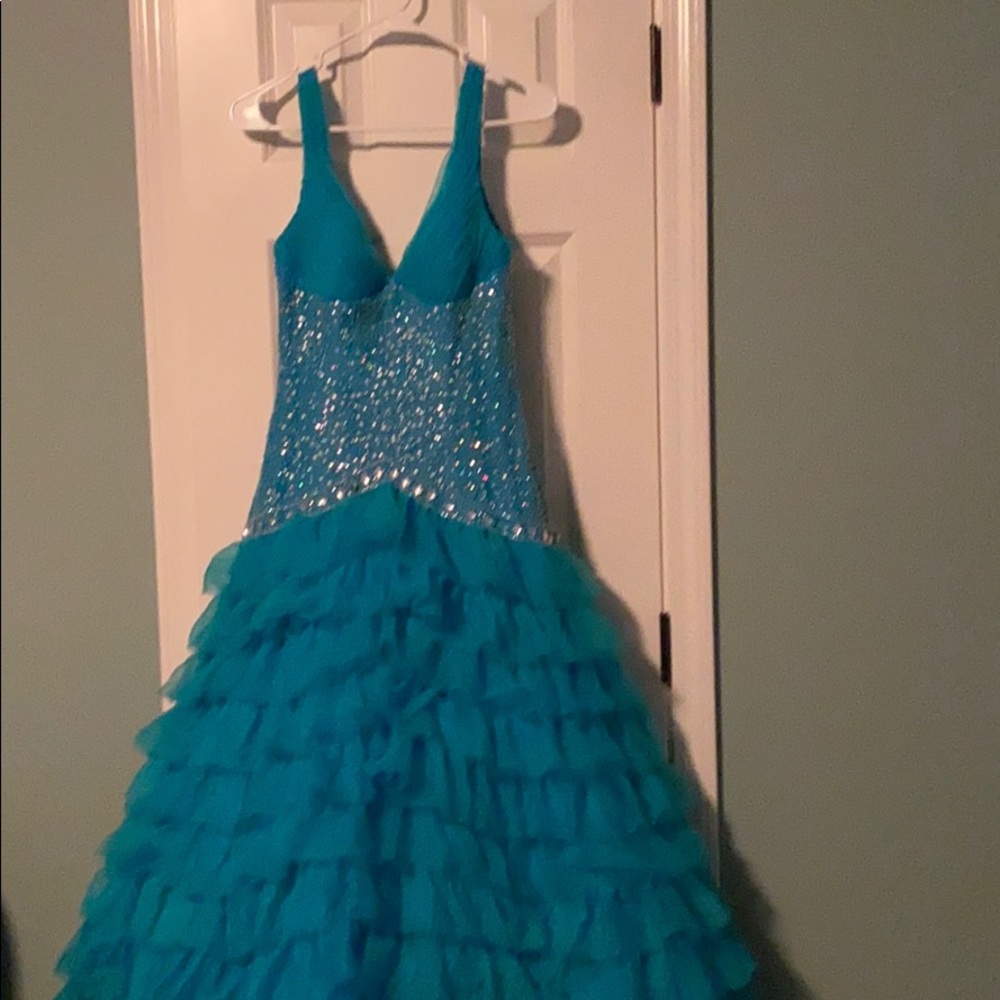 Jovani Sequin Tulle Ballgown Prom Dress Size 4